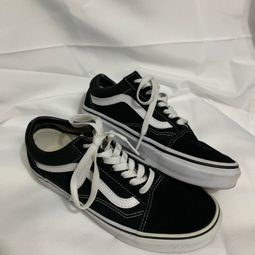 Vans black and white shoes, size 7-1/2.